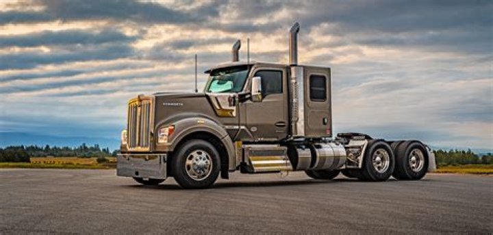 What engine is in Kenworth?
