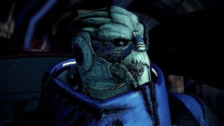 What happens if you stop Garrus from killing Sidonis?